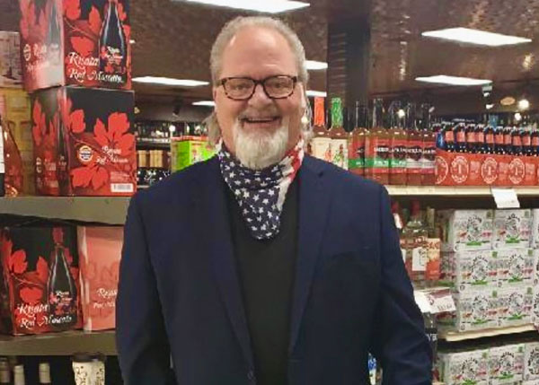 https://lowdistillingco.com/wp-content/uploads/2021/03/Ron-Lindner.jpg