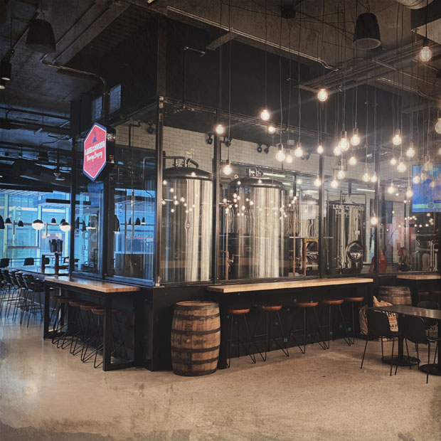 https://lowdistillingco.com/wp-content/uploads/2021/03/wpg01Slider-Images.jpg